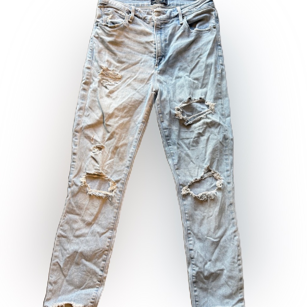 Abercrombie & Fitch Women’s Simone High Rise Ankle Frayed Denim. Size 4 R